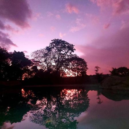 Sertao Veredas Hotel Fazenda Paraopeba Экстерьер фото